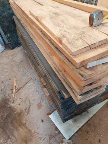 Partij planken  230 cm lang   17,5 cm breed  dikte 2,5 cm beschikbaar voor biedingen