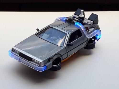 modelauto DeLorean: Back to the Future 2 – Jada Toys / Flyin, Hobby en Vrije tijd, Modelauto's | 1:24, Nieuw, Auto, Jada, Ophalen of Verzenden