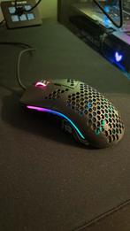 Glorious model O gaming muis + mouse bungee !!, Computers en Software, Muizen, Ophalen of Verzenden, Zo goed als nieuw, Gaming muis