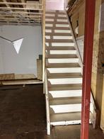 Gedemonteerde vaste hardhouten trap woning, Doe-het-zelf en Verbouw, Ladders en Trappen, Ophalen, Gebruikt, Trap, 2 tot 4 meter