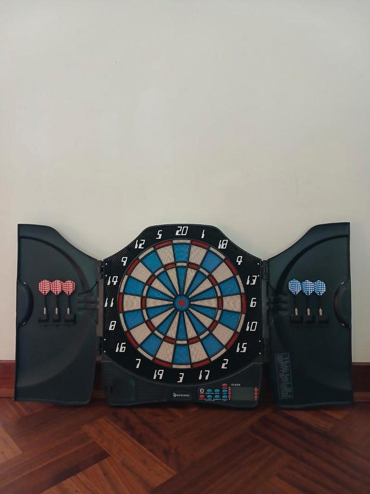 Elektronisch dartbord, Sport en Fitness, Darts, Zo goed als nieuw, Dartbord, Elektronisch, Ophalen of Verzenden