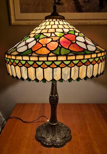 Tiffany Stijl Lamp Glas in Lood (nummer 3) beschikbaar voor biedingen