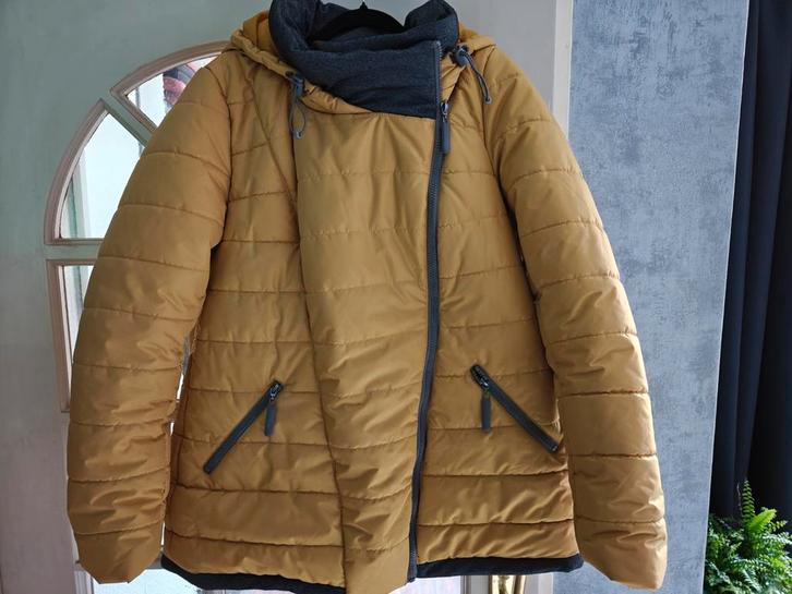 Warme Dames Winterjas, Kleding | Dames, Jassen | Zomer, Zo goed als nieuw, Maat 42/44 (L), Geel, Ophalen of Verzenden