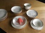Mooie 24 delige serviesset , borden gespikkeld servies, Ophalen of Verzenden, Zo goed als nieuw, Overige stijlen, Bord(en)