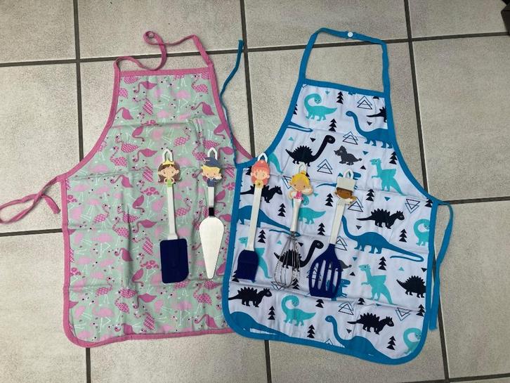 zgan Blue Band kinder schortjes + bakhulpjes / bak hulpjes, Huis en Inrichting, Keuken | Keukenbenodigdheden, Zo goed als nieuw