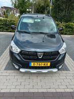 Dacia Lodgy 1.3 TCe 130pk GPF Stepway 7p 2019 Grijs, Auto's, Dacia, Voorwielaandrijving, Stof, 4 cilinders, 7 stoelen