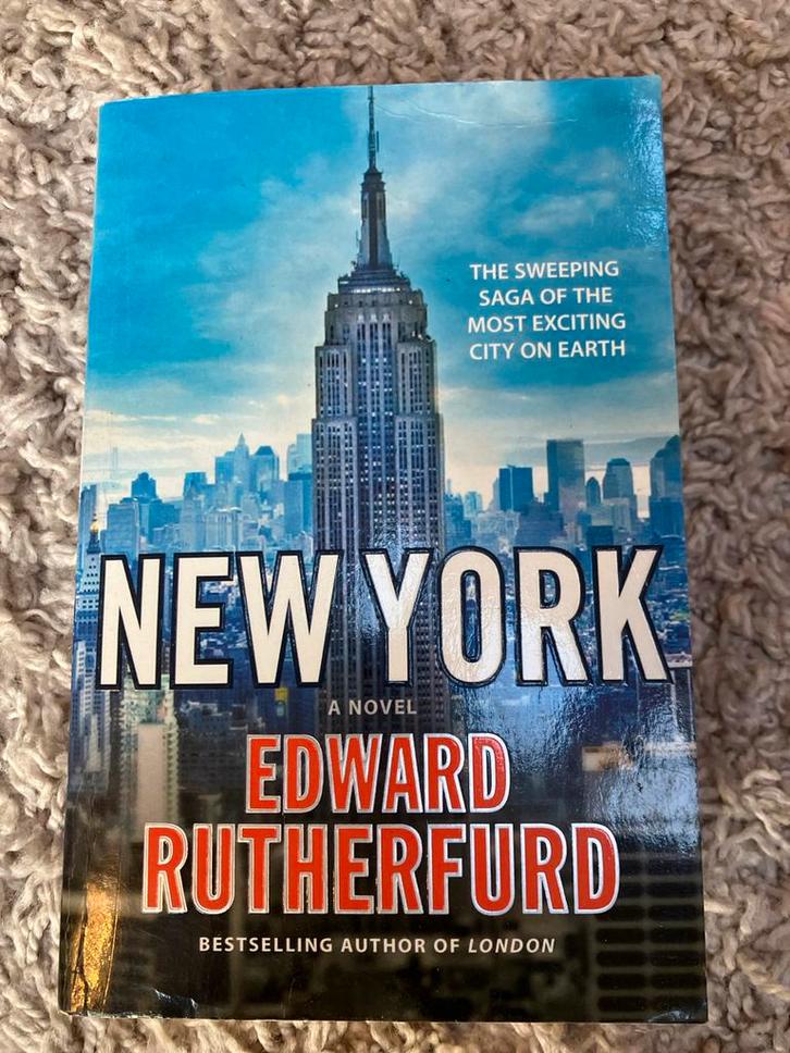 New York - Edward Rutherfurd - Engelstalig, Boeken, Romans, Zo goed als nieuw, Europa overig, Ophalen of Verzenden