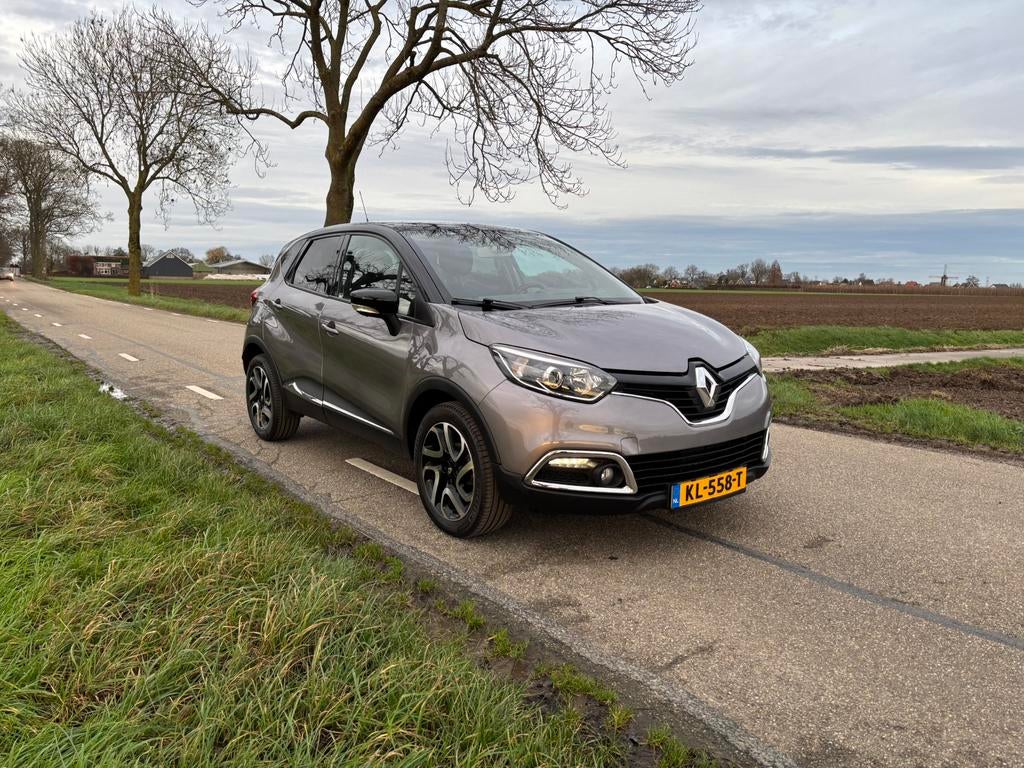 Renault Captur 0.9 TCE 90 2016 Grijs, Auto's, Renault, Voorwielaandrijving, 898 cc, 49 €/maand, Handgeschakeld