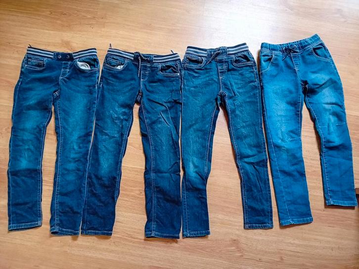 spijkerbroeken maat 140 C&A (elastiek), Kinderen en Baby's, Kinderkleding | Kinder-kledingpakketten, Ophalen of Verzenden