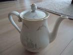 Kerst-Gebaksstel, koffiepot en schalen porselein., Diversen, Kerst, Ophalen of Verzenden, Zo goed als nieuw