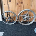 Suzuki brommer voorwiel voorvelg 19 inch 17 inch bromfiets, Fietsen en Brommers, Ophalen of Verzenden, Gebruikt, Overige typen
