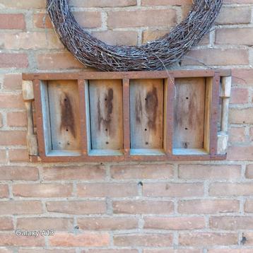 Oude steenvorm voor decoratie beschikbaar voor biedingen
