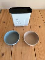 Dieren water en voerbakken, Ophalen