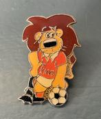 Pin KNVB, Ophalen of Verzenden, Zo goed als nieuw, Sport, Speldje of Pin