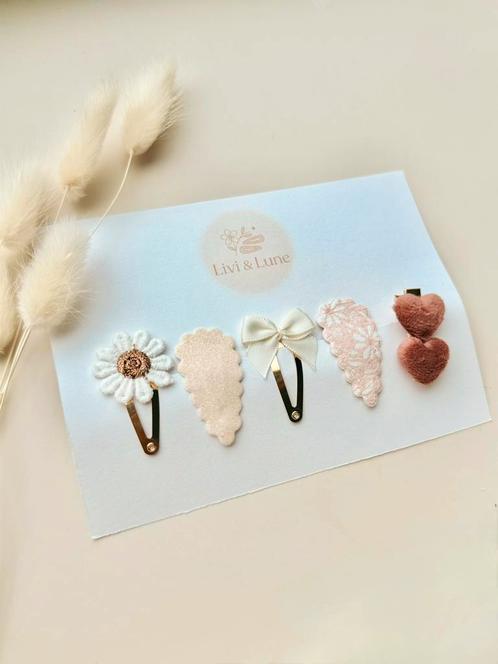 Prachtige lichtloze en witte set 5 speldjes, Kinderen en Baby's, Babymode-accessoires, Nieuw, Ophalen of Verzenden