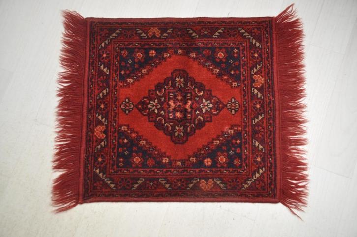Klein  Perzisch  Kleedje, Antiek en Kunst, Antiek | Kleden en Textiel, Ophalen of Verzenden
