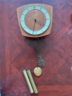 Vintage houten Mauthe wandklok met gewichten uit jaren 60, Ophalen of Verzenden, Gebruikt, Analoog, Wandklok