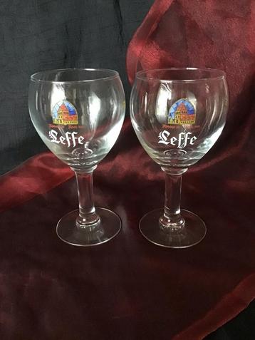 2 Leffe glazen 25 cl beschikbaar voor biedingen
