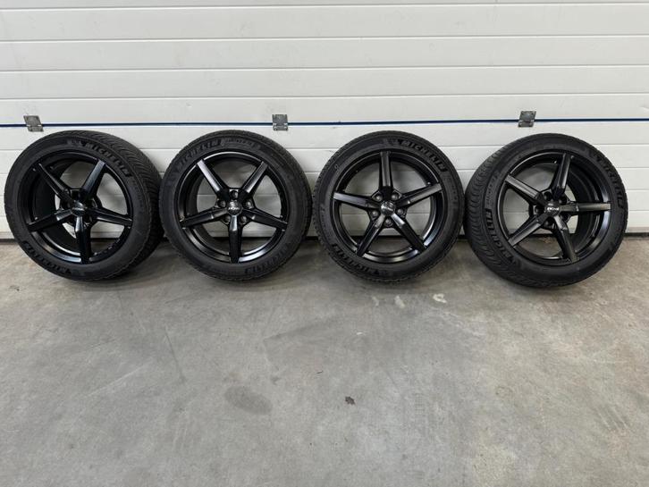 Set Winterbanden 18 inch Transporter Michelin 245/45/R18, Auto-onderdelen, Banden en Velgen, Banden en Velgen, Winterbanden, 18 inch