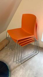 4 oranje kunststof stapelstoelen Apeldoorn, Huis en Inrichting, Stoelen, Ophalen, Zo goed als nieuw, Metaal, Vier
