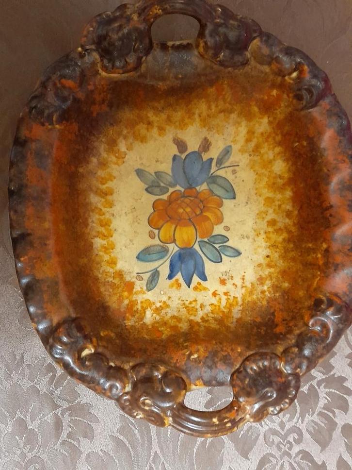 Meissen Schaal met bloemmotief, Antiek en Kunst, Antiek | Schalen, Ophalen of Verzenden