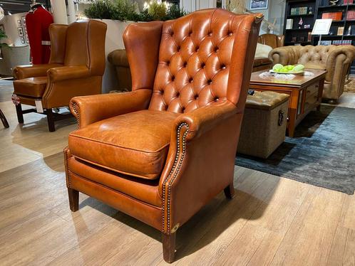 Engelse Chesterfield fauteuil Cognac leer Bendic, Huis en Inrichting, Fauteuils, Zo goed als nieuw, Leer, 75 tot 100 cm, Ophalen of Verzenden