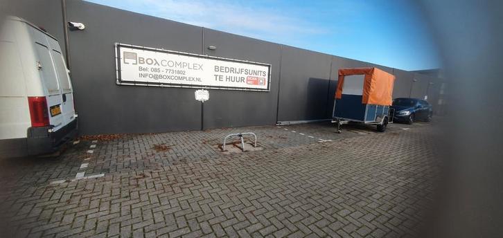 Beschikbaar Parkeerplaats afgesloten tehuur 's-hertogenbosch, Caravans en Kamperen, Caravanstallingen
