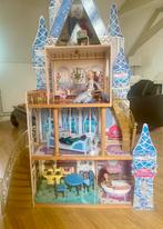 Disney poppenhuis van Kidcraft met Elsa en Anna barbiepoppen, Kinderen en Baby's, Speelgoed | Poppenhuizen, Ophalen, Gebruikt