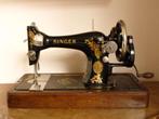 vintage handnaaimachine Singer voor decoratieve doeleinden, Ophalen