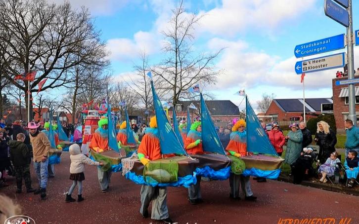 Loopgroep Carnaval bootjes 12 personen, Hobby en Vrije tijd, Feestartikelen, Zo goed als nieuw, Kostuum, Carnaval, Ophalen