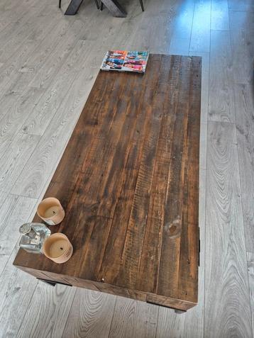 Industriële Salontafel met Opbergruimte beschikbaar voor biedingen