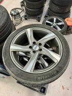 18 inch S60/V60 R-Design wielen en zomerbanden, 235 mm, Velg(en), Gebruikt, Personenwagen