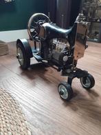 trekker gemaakt van oude naaimachine, Antiek en Kunst, Antiek | Naaimachines, Ophalen