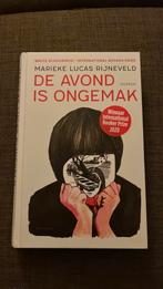 Marieke Lucas Rijneveld - De avond is ongemak, Boeken, Ophalen of Verzenden, Zo goed als nieuw, Marieke Lucas Rijneveld