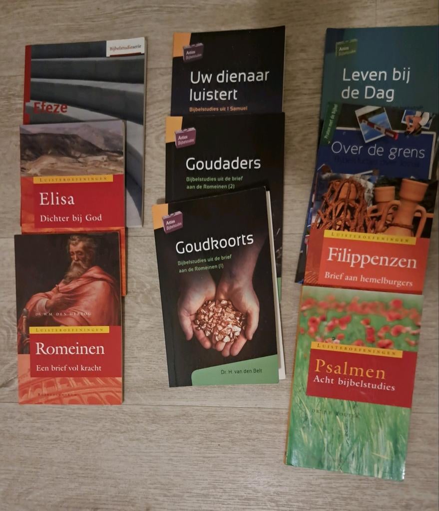 Bijbelstudie Boekjes - Diverse Titels, Ophalen of Verzenden, Gelezen, Diverse Auteurs, Christendom | Katholiek