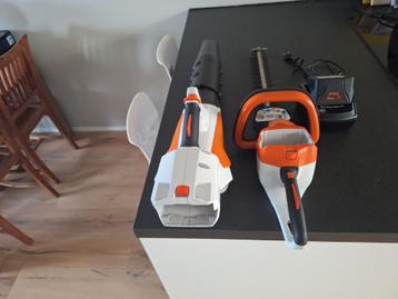 Stihl BGA 57 Bladblazer, HSA 56 Heggenschaar ak 20& Lader beschikbaar voor biedingen
