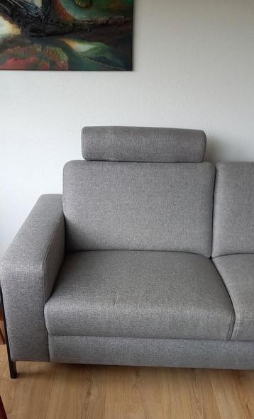 Hoofdsteun voor bank of stoel, grijs-taupe beschikbaar voor biedingen