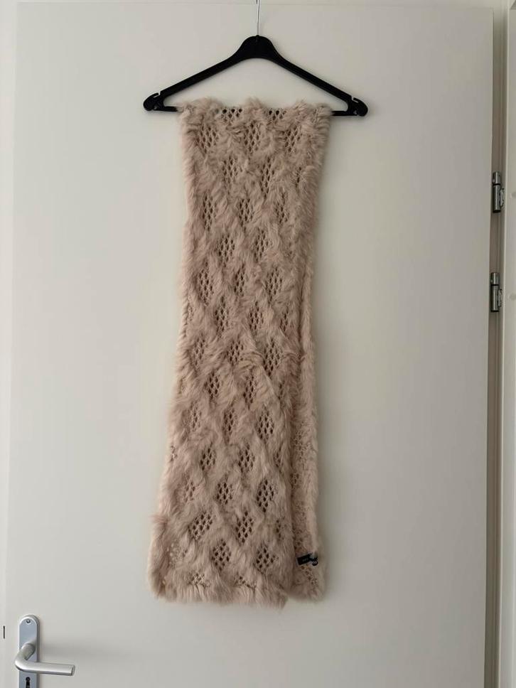 Nieuw Arma sjaal beige konijnenbont 177 cm lang, Kleding | Dames, Mutsen, Sjaals en Handschoenen, Nieuw, Sjaal, Maat 46/48 (XL) of groter