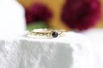 14 Karaat Gouden Ring met Blauwe Spinel, 18 tot 19, Ophalen of Verzenden, Zo goed als nieuw, Met edelsteen
