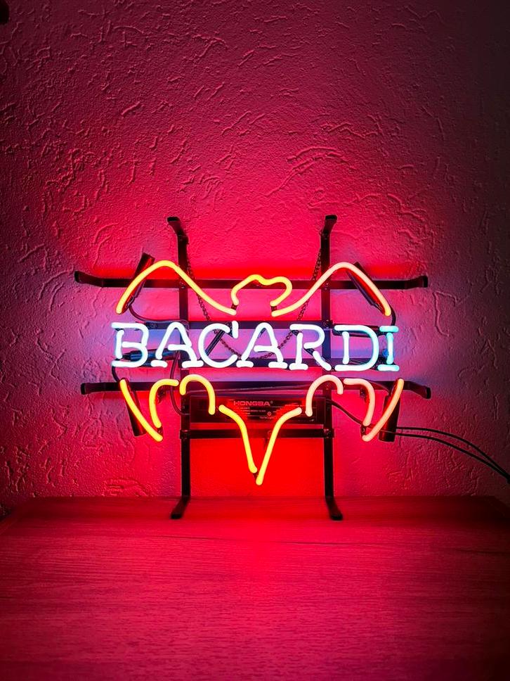 Bacardi glas neon lichtreclame / lamp, Verzamelen, Merken en Reclamevoorwerpen, Nieuw, Lichtbak of (neon) lamp, Ophalen of Verzenden