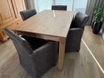 Eethoek, Ophalen, Gebruikt, Stoelen knstleer en licht eikenhouten tafel, 4 tot 6 stoelen