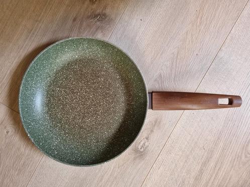 TVS Natura koekenpan 28cm, Huis en Inrichting, Keuken | Potten en Pannen, Gebruikt, Koekenpan of Braadpan, Aluminium, Inductieplaat