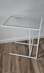 Ikea Vittsjo wit bijzettafeltje van metaal en gehard glas, Huis en Inrichting, Tafels | Bijzettafels, Ophalen, Metaal of Aluminium