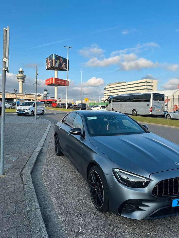 Luxe Taxi Zuid Holland, Diensten en Vakmensen, Koeriers, Chauffeurs en Taxi's