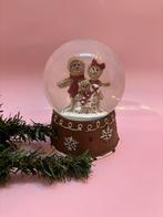 Snowglobe sneeuwbol gingerbread gezin, Diversen, Kerst, Ophalen of Verzenden, Zo goed als nieuw