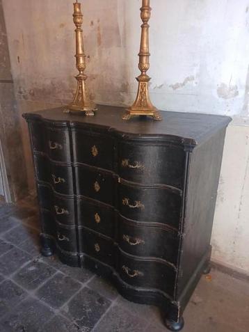 Grote Barok Commode  beschikbaar voor biedingen