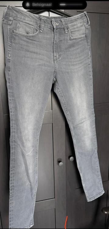 Grijze skinny jeans van H&M in maat M/38. beschikbaar voor biedingen