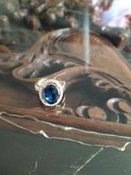 Elegante ring met blauwe steen en strass, Overige materialen, Ophalen of Verzenden, Zo goed als nieuw, 17 tot 18