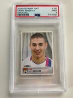 Panini foot rookie sticker Benzema Lyon psa 9, Ophalen of Verzenden, Zo goed als nieuw, Sticker