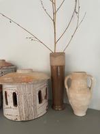 Lange slanke vaas aardetinten. Bruin beige. Aardewerk., Huis en Inrichting, Woonaccessoires | Vazen, Ophalen, Overige kleuren